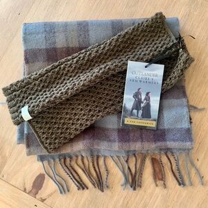 Outlander Fraser/Mackenzie Clan Tartan Lambswool Scarf & Handwarmers